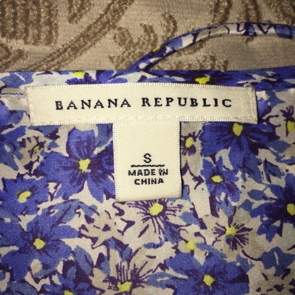 Banana Republic blue floral print ruffle tank top - Picture 6 of 8